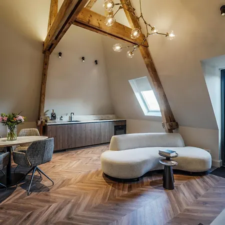 Hotel Petite Ensuite *